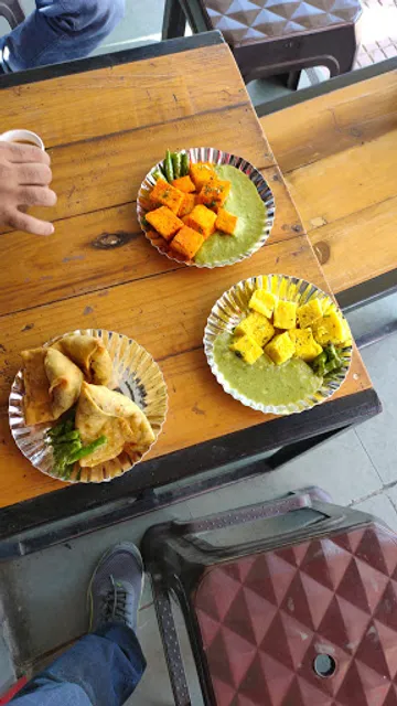 Jalaram Lassi Center And Khaman House