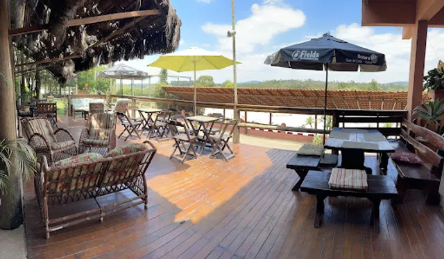 Fields Restaurante & Bar