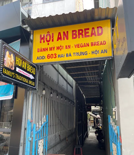 Bánh Mì Cô Ba - Hoi An Bread