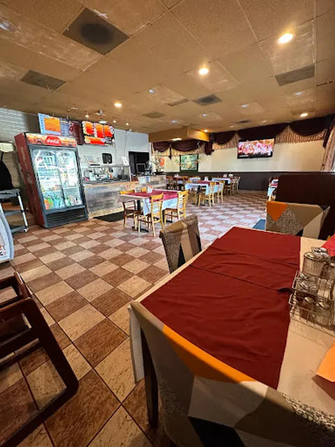 Bombay Curry & Pizzeria