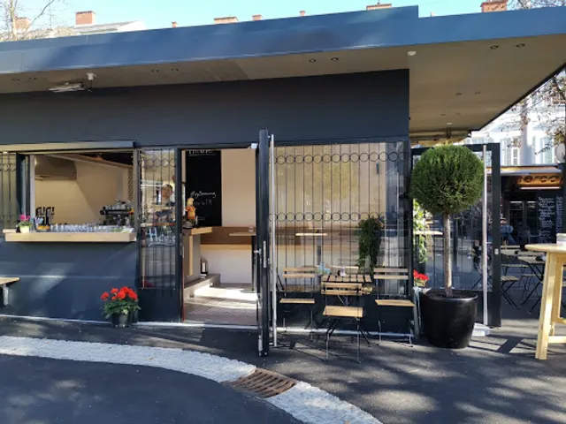 Platzhirsch am Markt