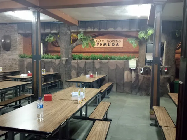 Pemuda Fried Chicken