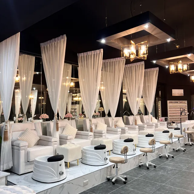 Madam Dum - Nails & Spa