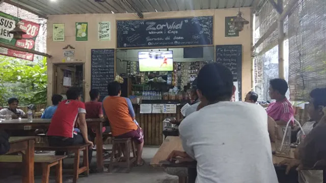 "ZorWid" Shop & Cafe