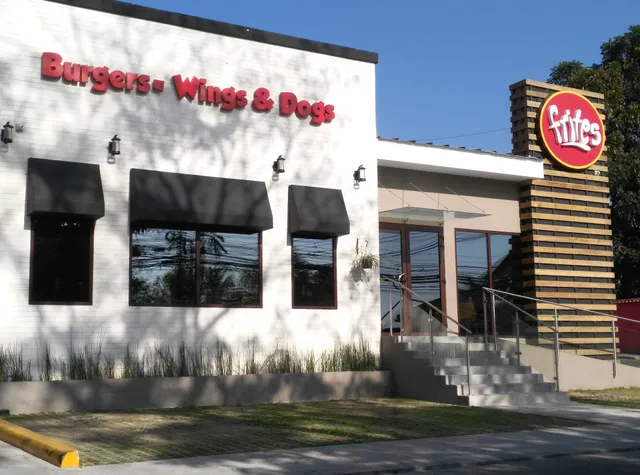 Frites • Jardines del Valle