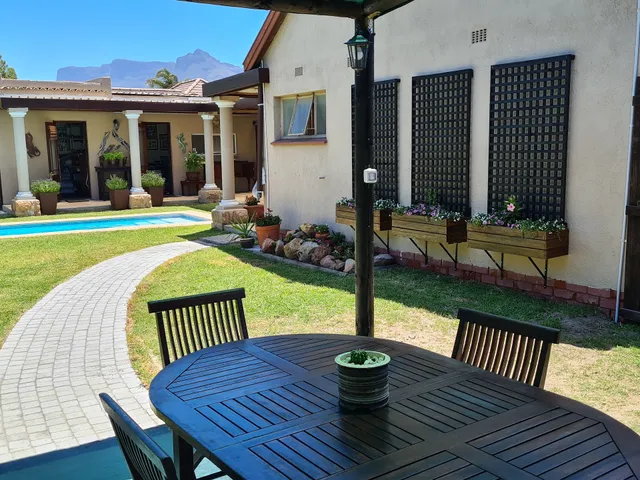 Greenwood Villa Guest House