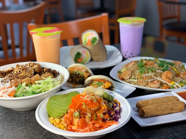Poke Island Plus | Vietnamese Cuisine & Boba Smoothies