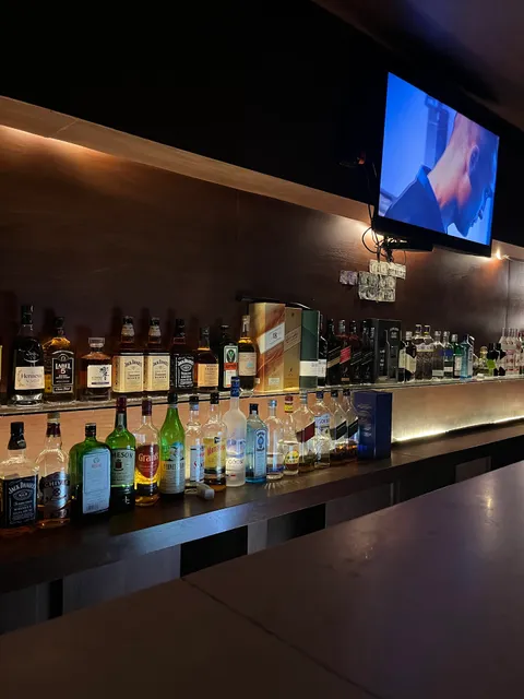 Africana Bar And Restaurant | Hayahulet | አፍሪካና ባርና ሬስቱራንት | ሃያሁለት