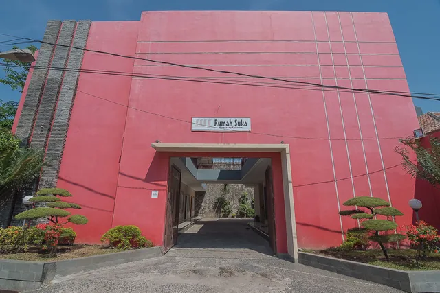 RedDoorz near Cirebon Super Block Mall