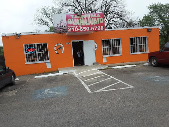 Taqueria Guanajuato. Comer