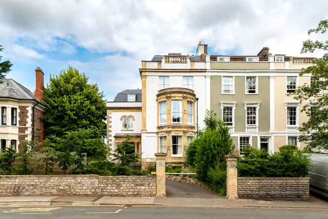 Beech House Apartments- Urban Apartments