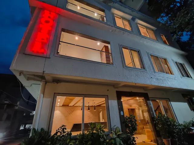 Shri Agnihotri Hotel