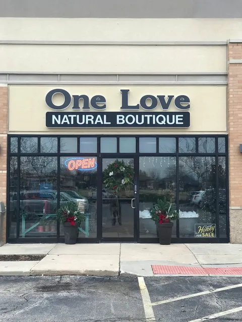 One Love Candle & Bath