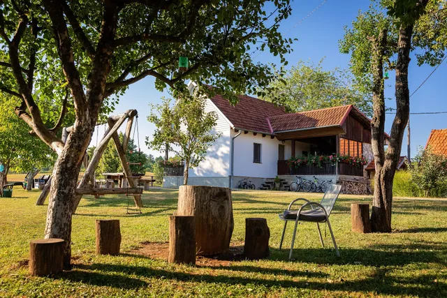 Farmstay Kotić - Country style house near Slunj