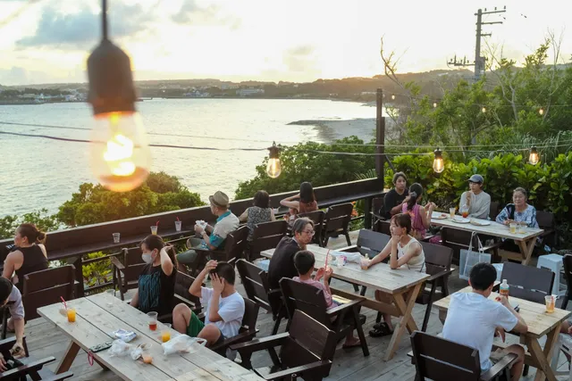 浜辺のパーラー