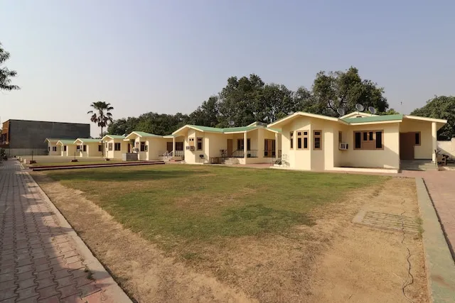 OYO 30450 Aamrapaali Water Park