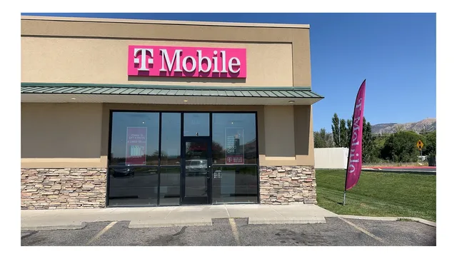 T-Mobile Authorized Retailer