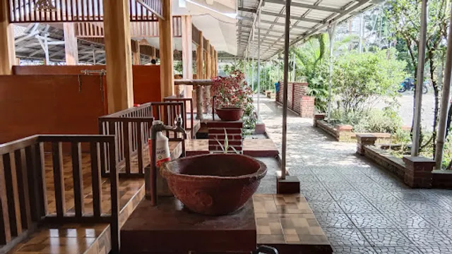 Genah Calik Traditional Sundanese Restaurant