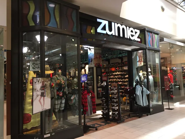 Zumiez