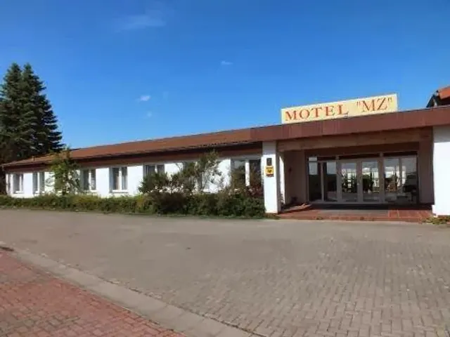 Motel Zehna - Gesa Kleingarn