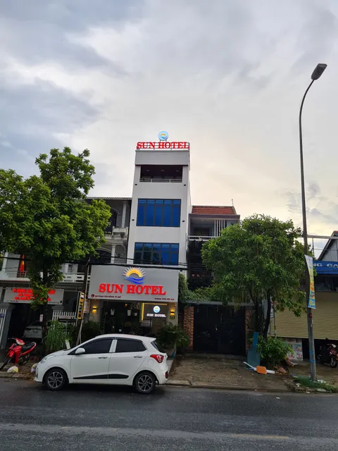 SUN HOTEL- 273 Phạm Văn Đồng