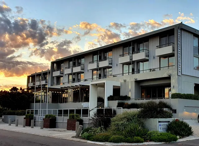 Atlantic Beach Hotel, Melkbosstrand