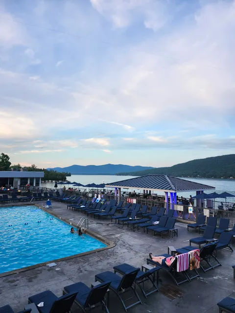 Giovanna's On the Lake