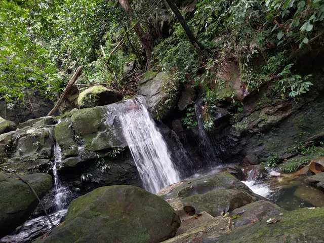 Satow Waterfall, Kpg Bobak