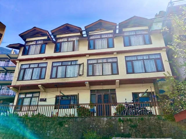 Hotel Shashni Manali