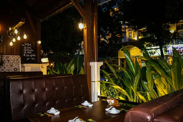 Nhà Hàng Chay Đóa Sen Vàng