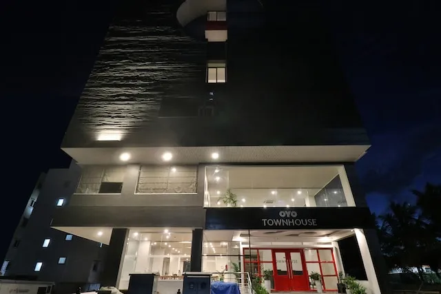 Super Townhouse Reva College University