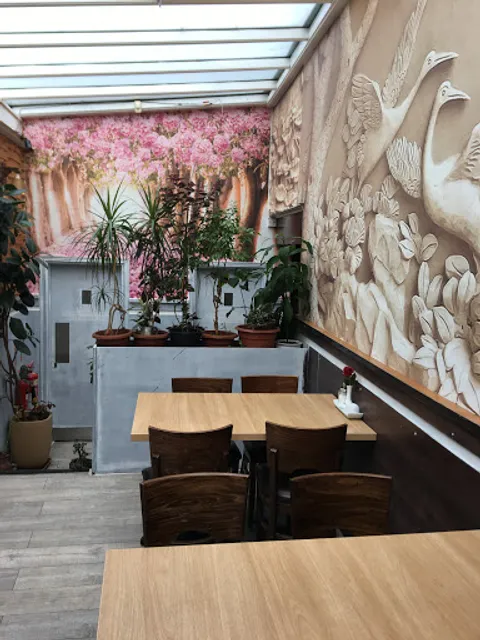 Rosebud café and Nepalese restaurant