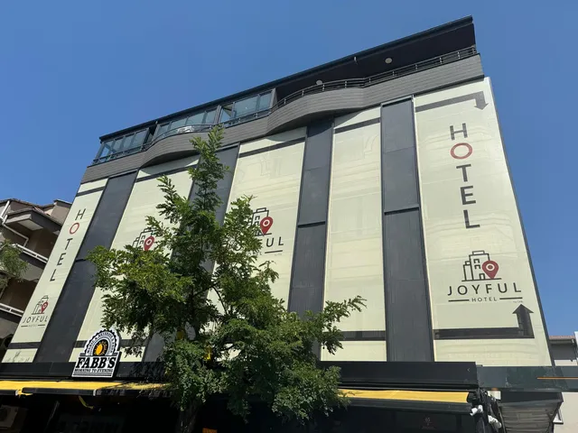 Joyful Hotel