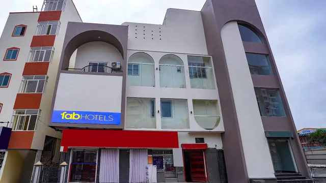 FabHotel Memories Inn