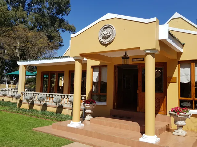 Hamilton's Guest House and Coffee Shop