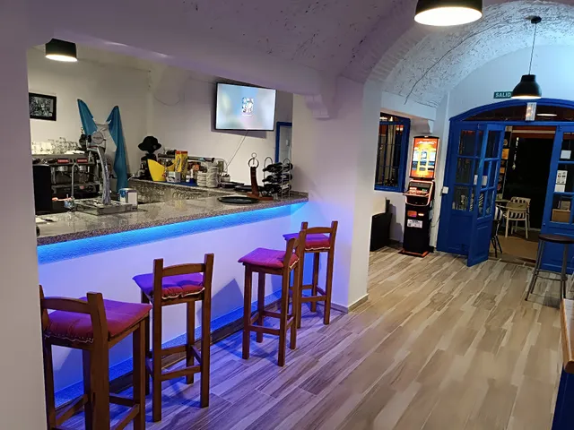 Emilia Bistró vinos y tapas