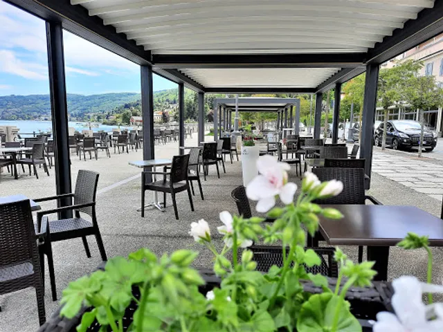 Cava Drink & Restaurant