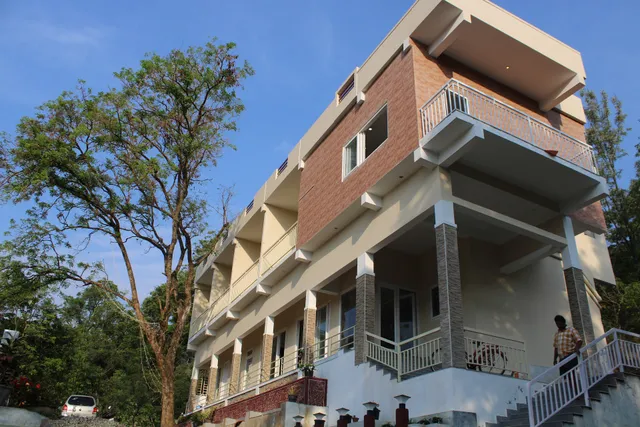 Grey langur Resort Marayoor