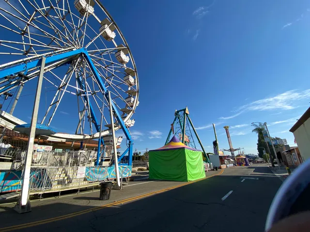 Central Plaza Shopping Center