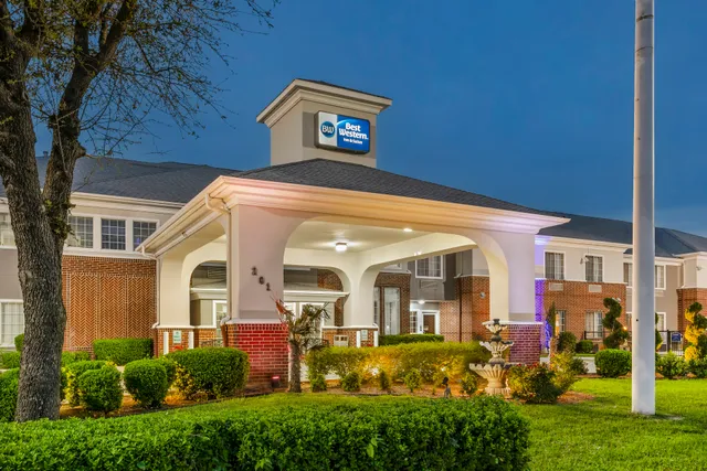 Best Western Fort Worth Inn & Suites