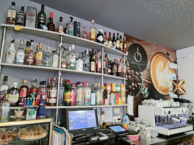 Cafetería-Bocatería Tato