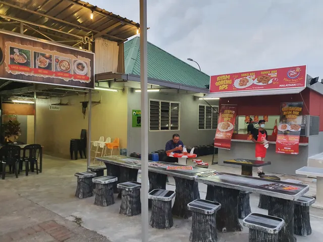 Nasi Lemak Wak Kentut Bangi