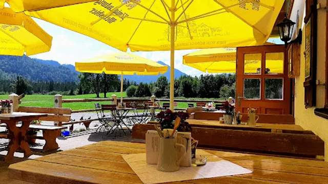 Cafe "Beim Dannerer" Kaffä ~ Kuacha ~ Brotzeit'n Loipeneinstieg & Parkplatz Tannern