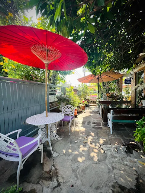 Baan Pee Lek Restaurant