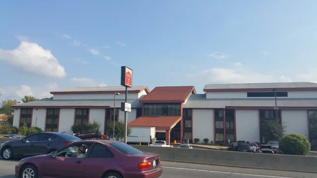 Charlotte Garden Inn Suites