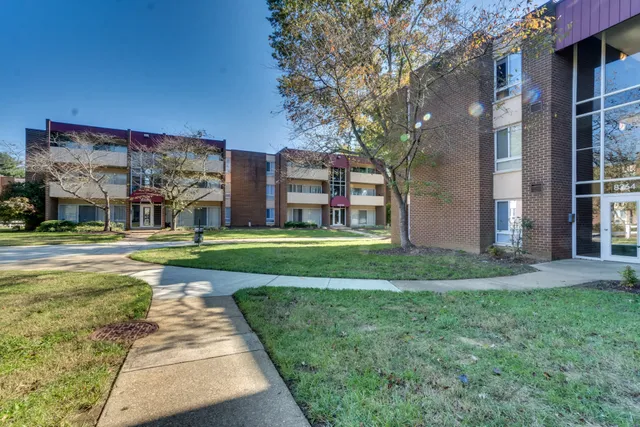 River Pointe Apartments