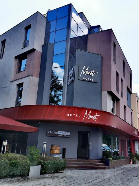 HOTEL MONET