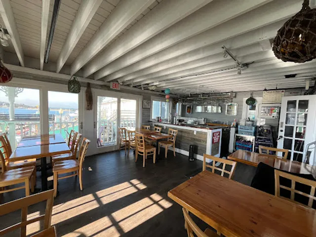 Lobsterville Bar & Grille