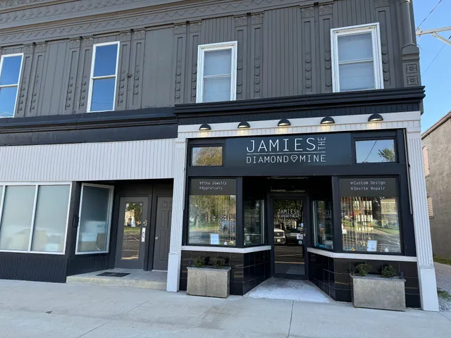 Jamies The Diamond Mine