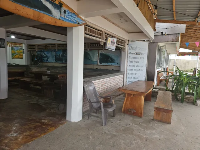 Shady Palm Hostel & Restaurant, Sorake Beach